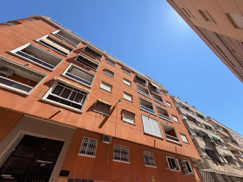 APARTMENT 400 METERS FROM CURA BEACH WITH COMMUNITY POOL. 2 BEDROOMS. 1 BATHROOM. WITH A SURFACE AREA OF 60 M2.