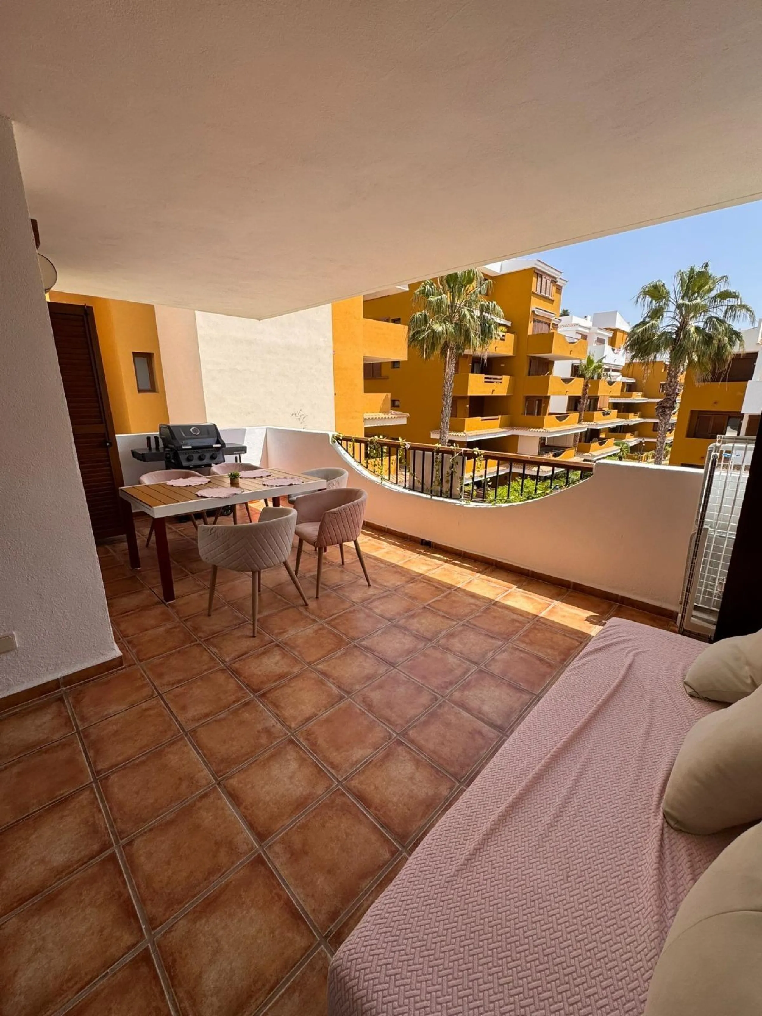 Cozy Apartment in Punta Prima, Torrevieja - Ideal for Enjoying the Mediterranean Sun