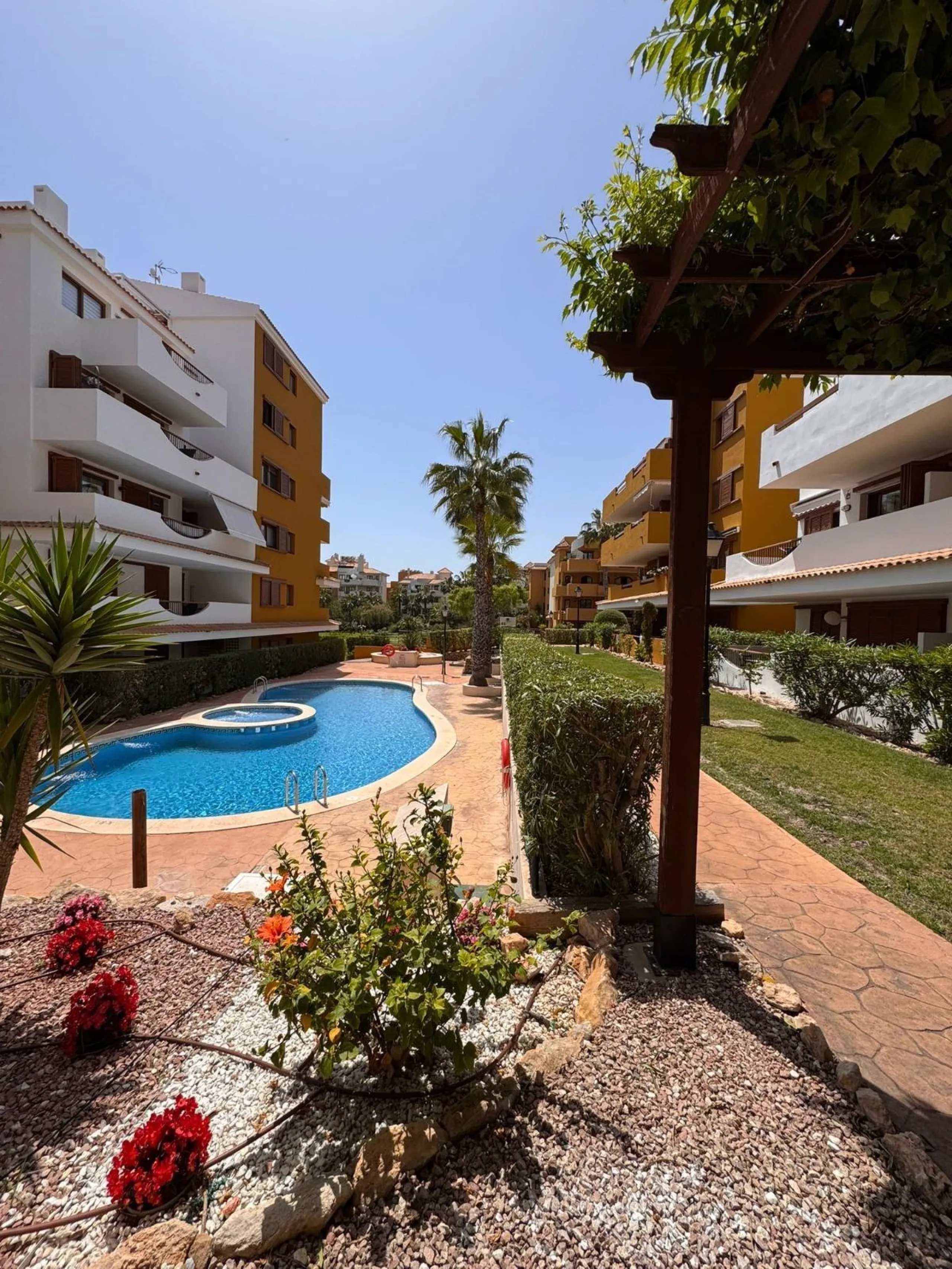 Cozy Apartment in Punta Prima, Torrevieja - Ideal for Enjoying the Mediterranean Sun