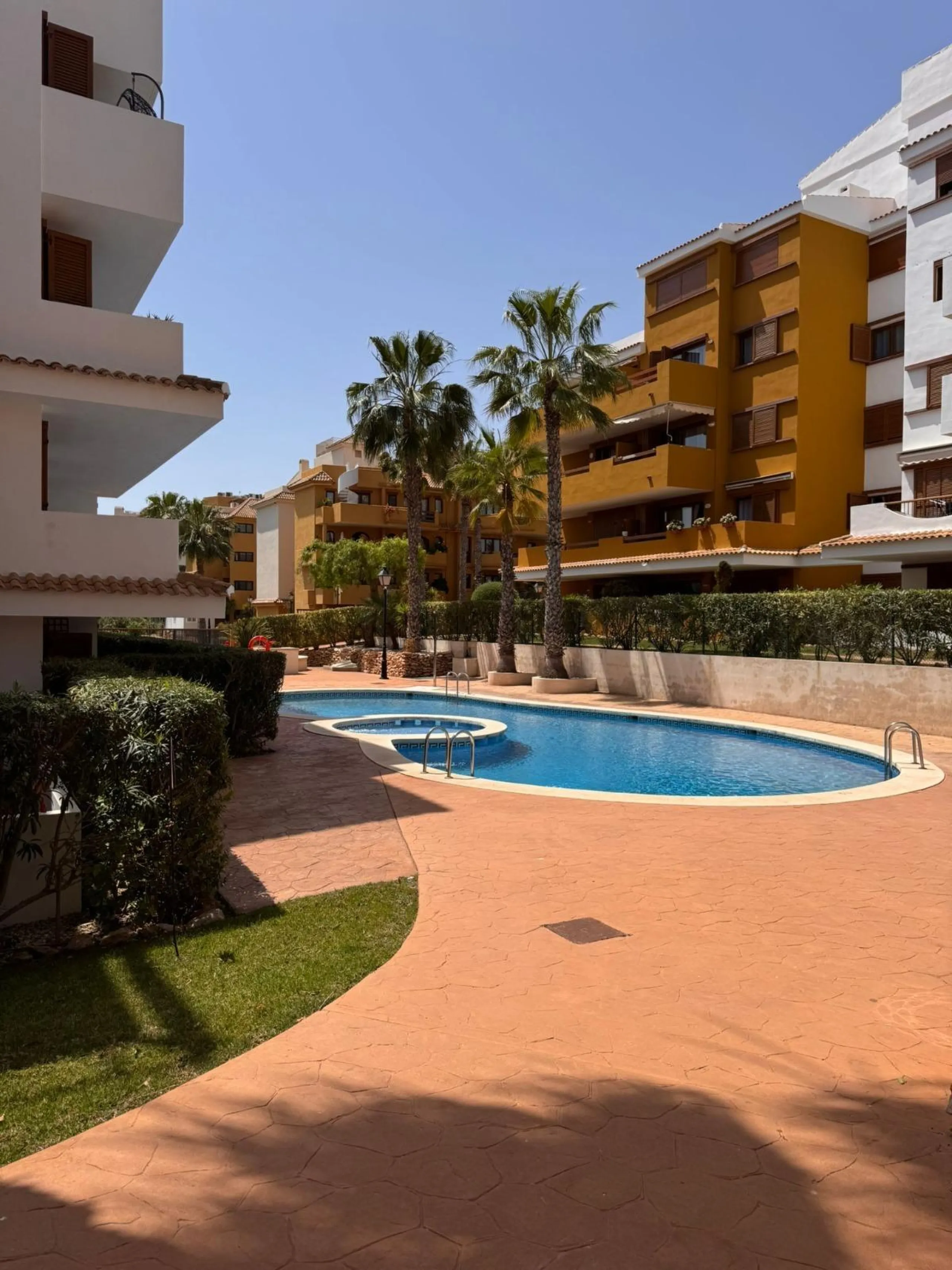 Cozy Apartment in Punta Prima, Torrevieja - Ideal for Enjoying the Mediterranean Sun
