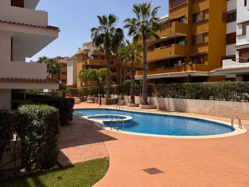 Cozy Apartment in Punta Prima, Torrevieja - Ideal for Enjoying the Mediterranean Sun