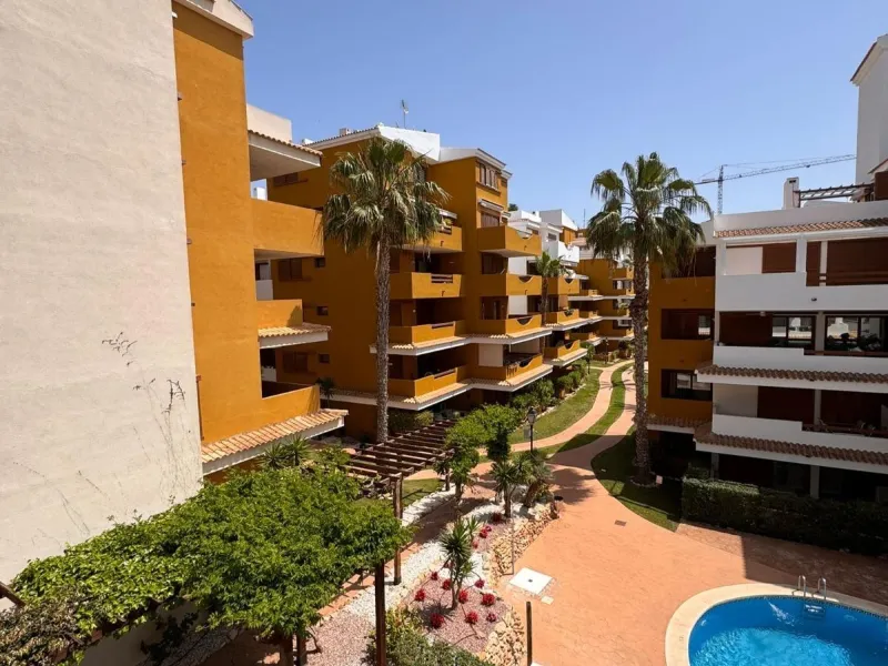 Cozy Apartment in Punta Prima, Torrevieja - Ideal for Enjoying the Mediterranean Sun