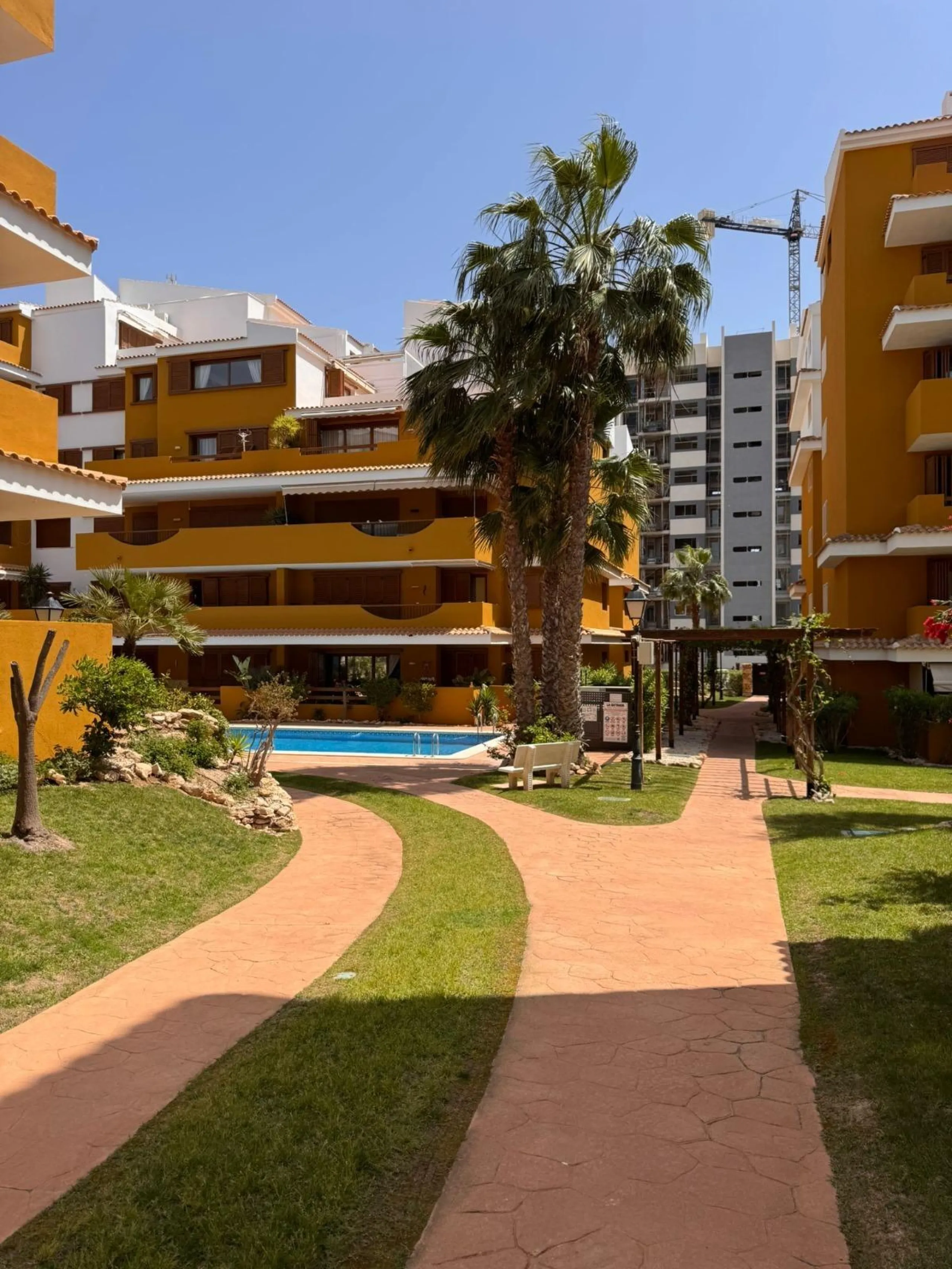 Cozy Apartment in Punta Prima, Torrevieja - Ideal for Enjoying the Mediterranean Sun