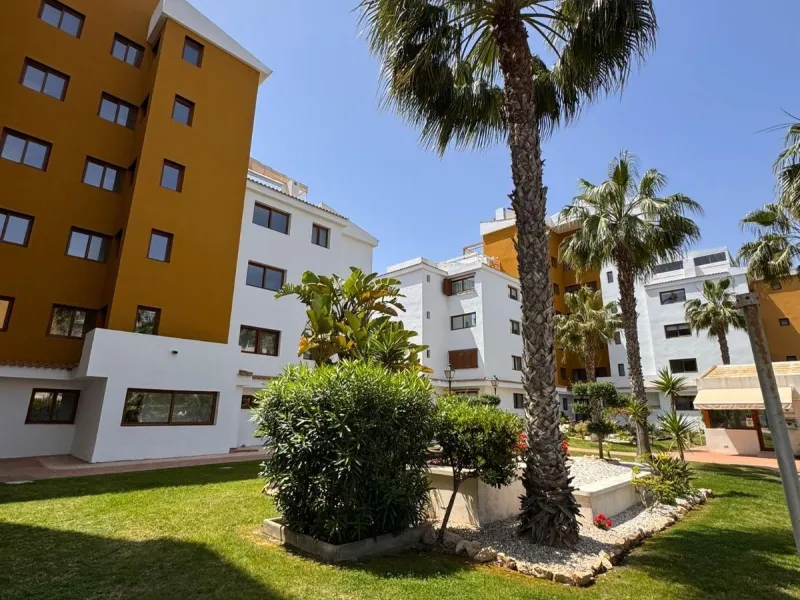 Cozy Apartment in Punta Prima, Torrevieja - Ideal for Enjoying the Mediterranean Sun