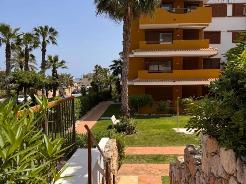 Cozy Apartment in Punta Prima, Torrevieja - Ideal for Enjoying the Mediterranean Sun
