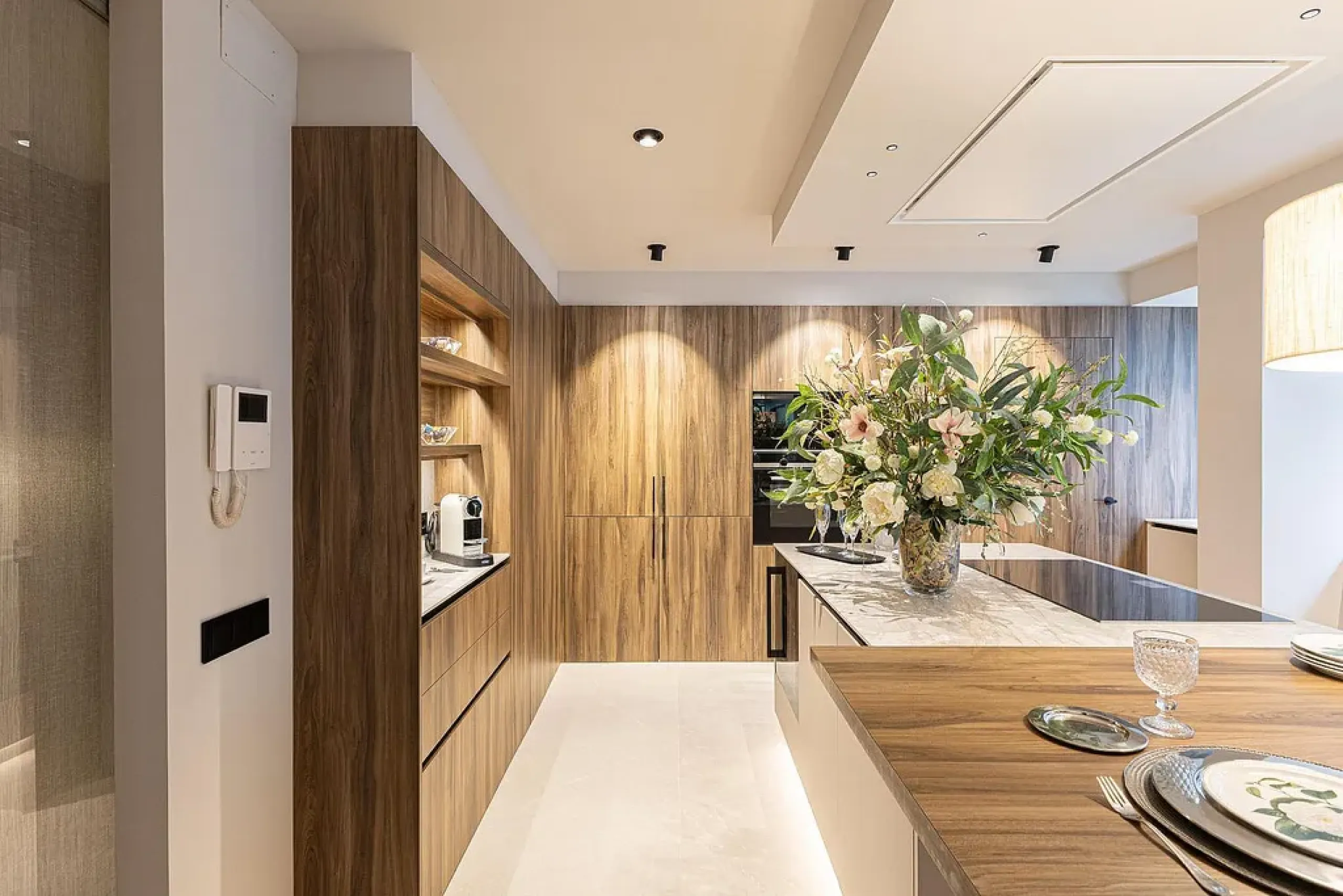 Newly Refurbished Luxury Apartment with Private Terrace in Turó Parc, Barcelona