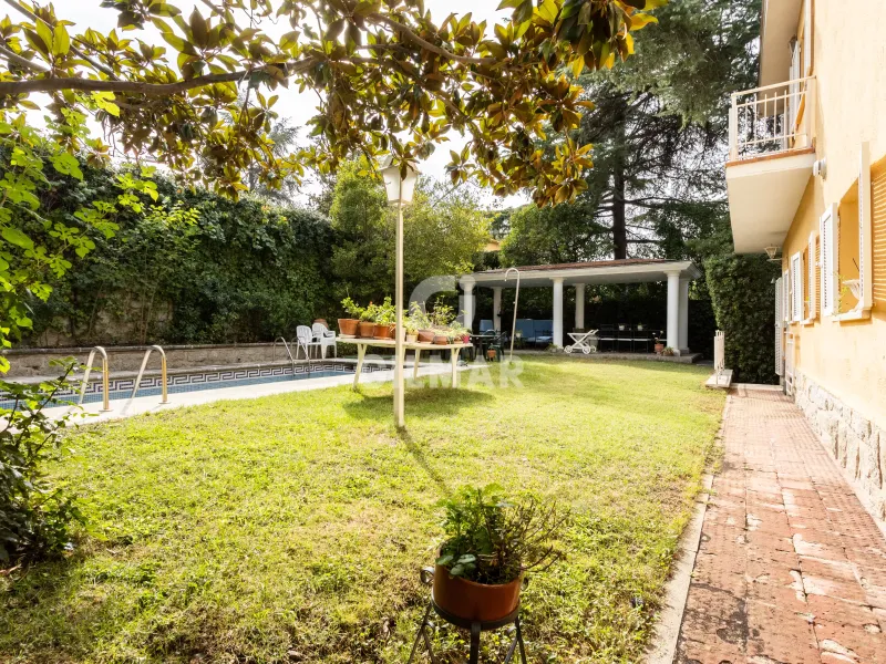 Villa in Mirasierra - Madrid