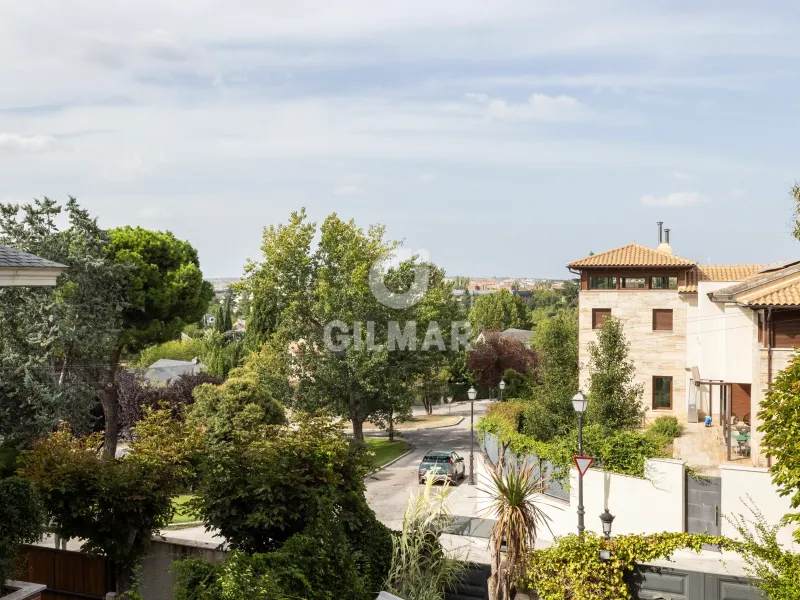 Villa in Mirasierra - Madrid