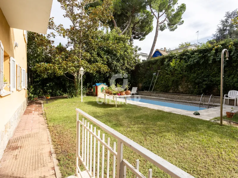 Villa in Mirasierra - Madrid