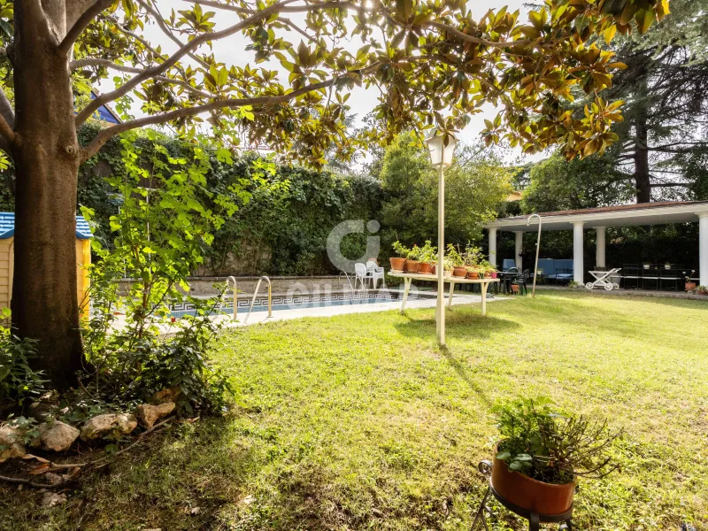 Villa in Mirasierra - Madrid