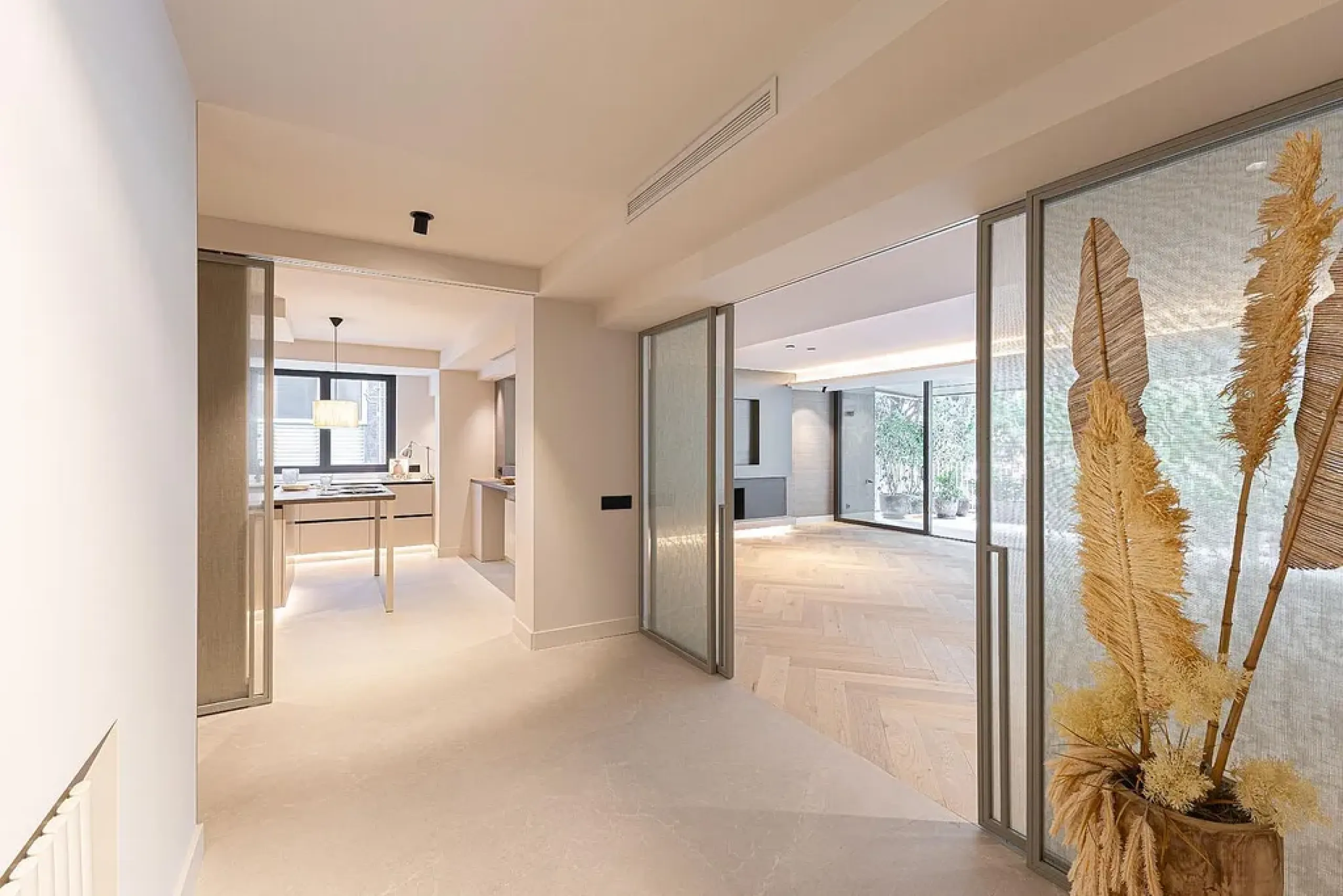 Newly Refurbished Luxury Apartment with Private Terrace in Turó Parc, Barcelona
