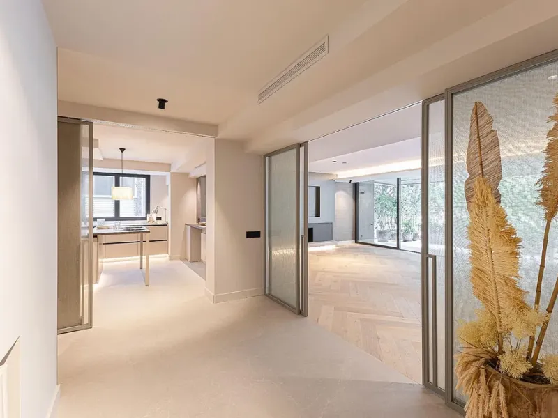 Newly Refurbished Luxury Apartment with Private Terrace in Turó Parc, Barcelona