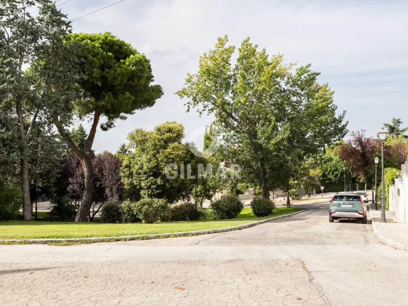 Villa in Mirasierra - Madrid