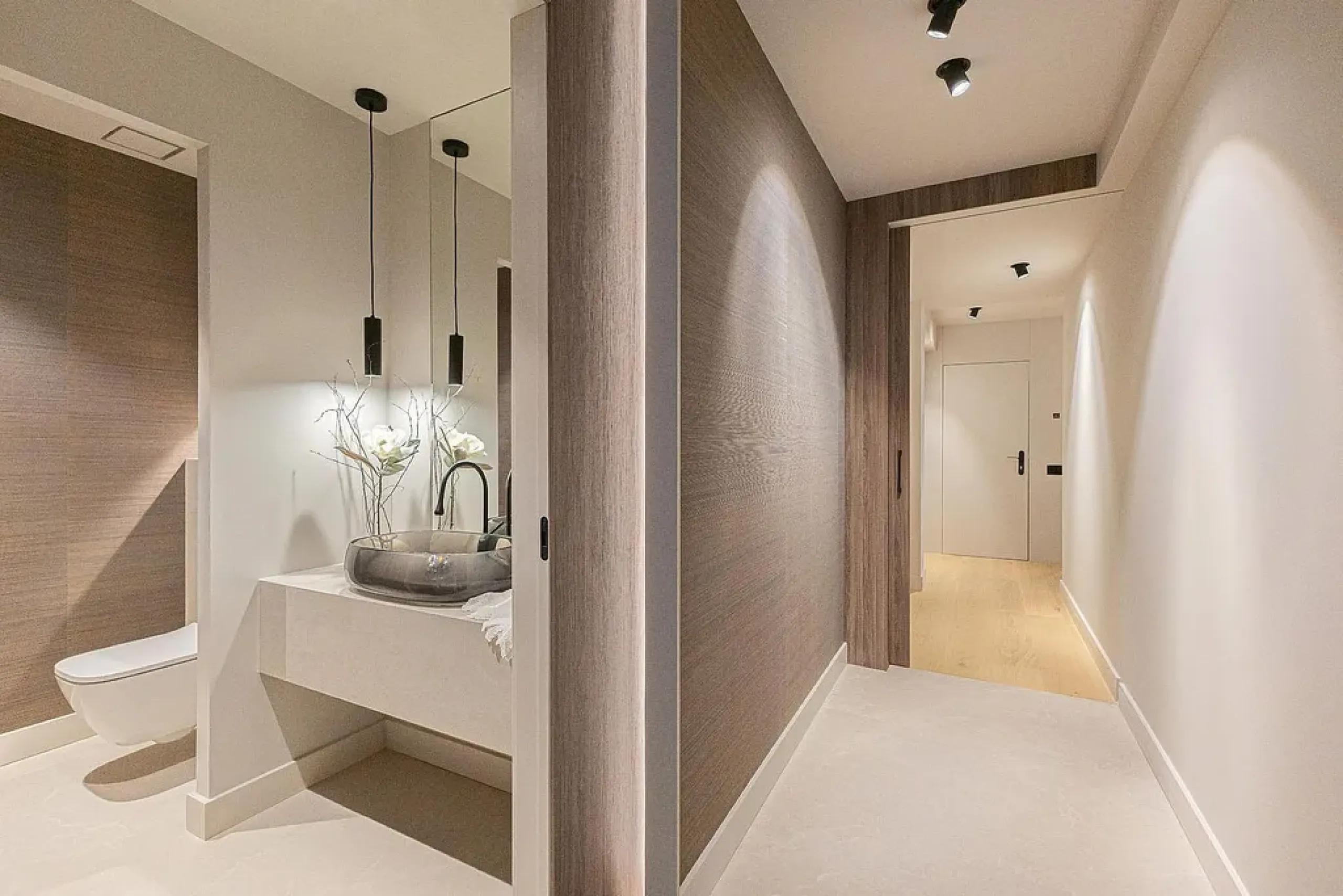 Newly Refurbished Luxury Apartment with Private Terrace in Turó Parc, Barcelona