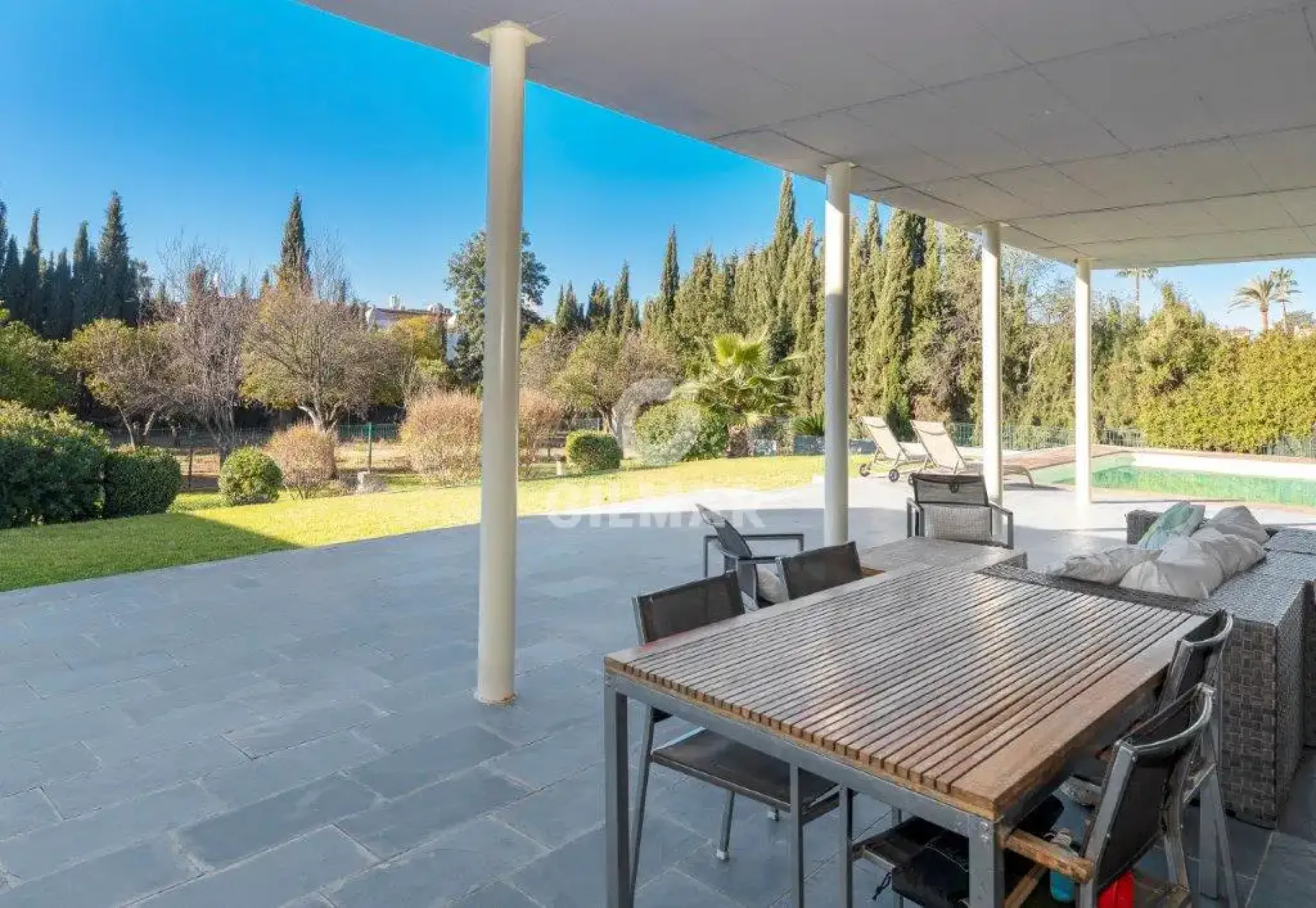 Chalet Independiente en Sanlúcar la Mayor - Sevilla