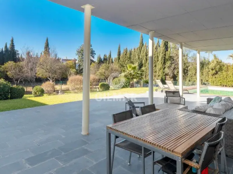Chalet Independiente en Sanlúcar la Mayor - Sevilla