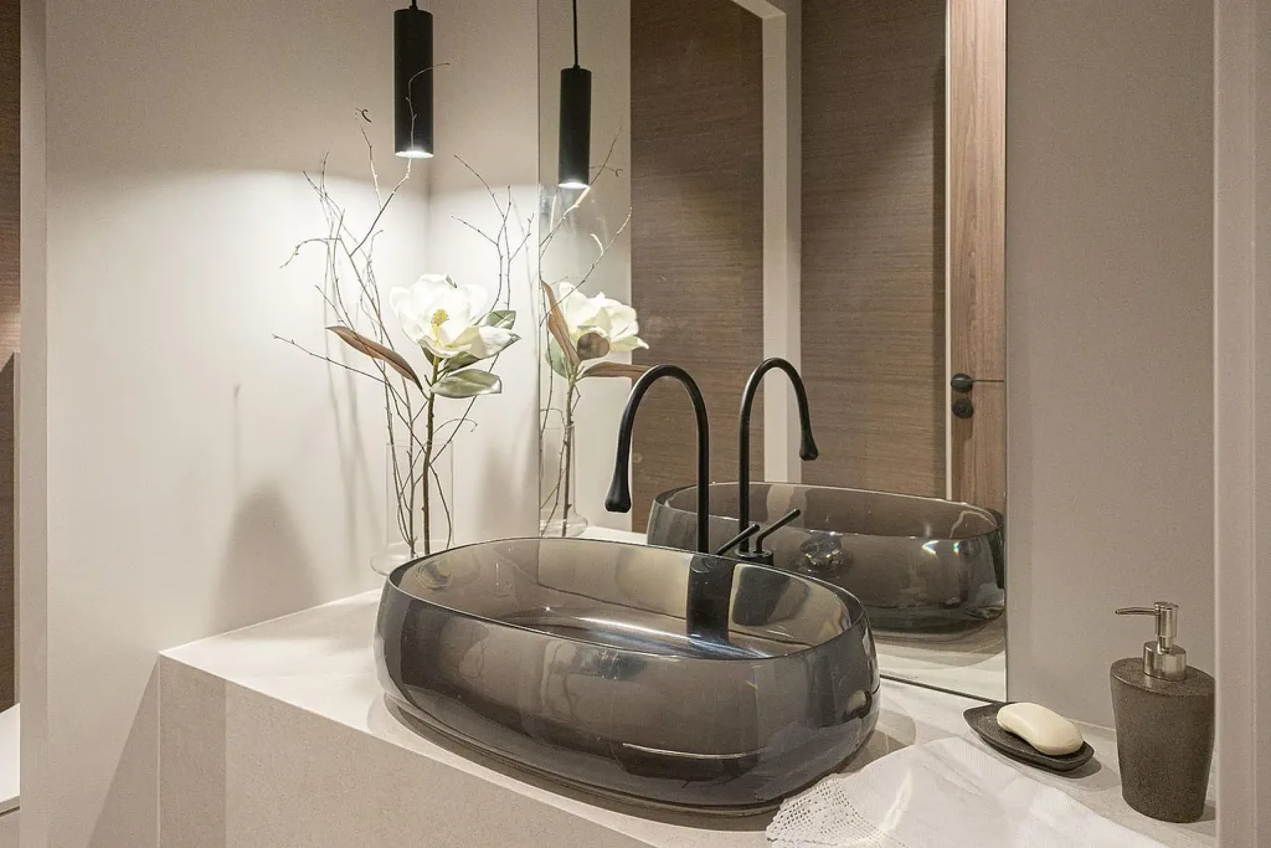 Newly Refurbished Luxury Apartment with Private Terrace in Turó Parc, Barcelona