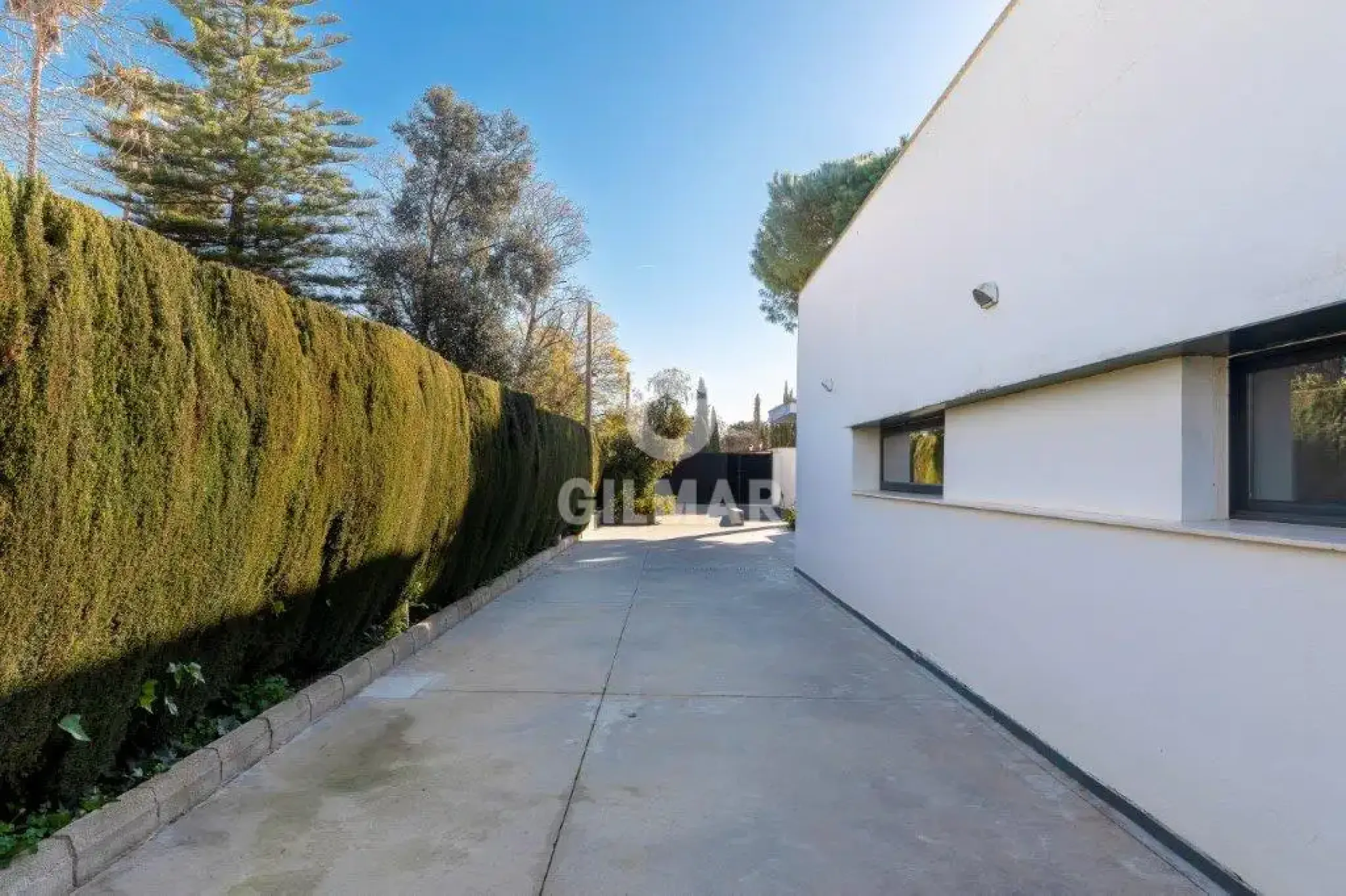 Chalet Independiente en Sanlúcar la Mayor - Sevilla