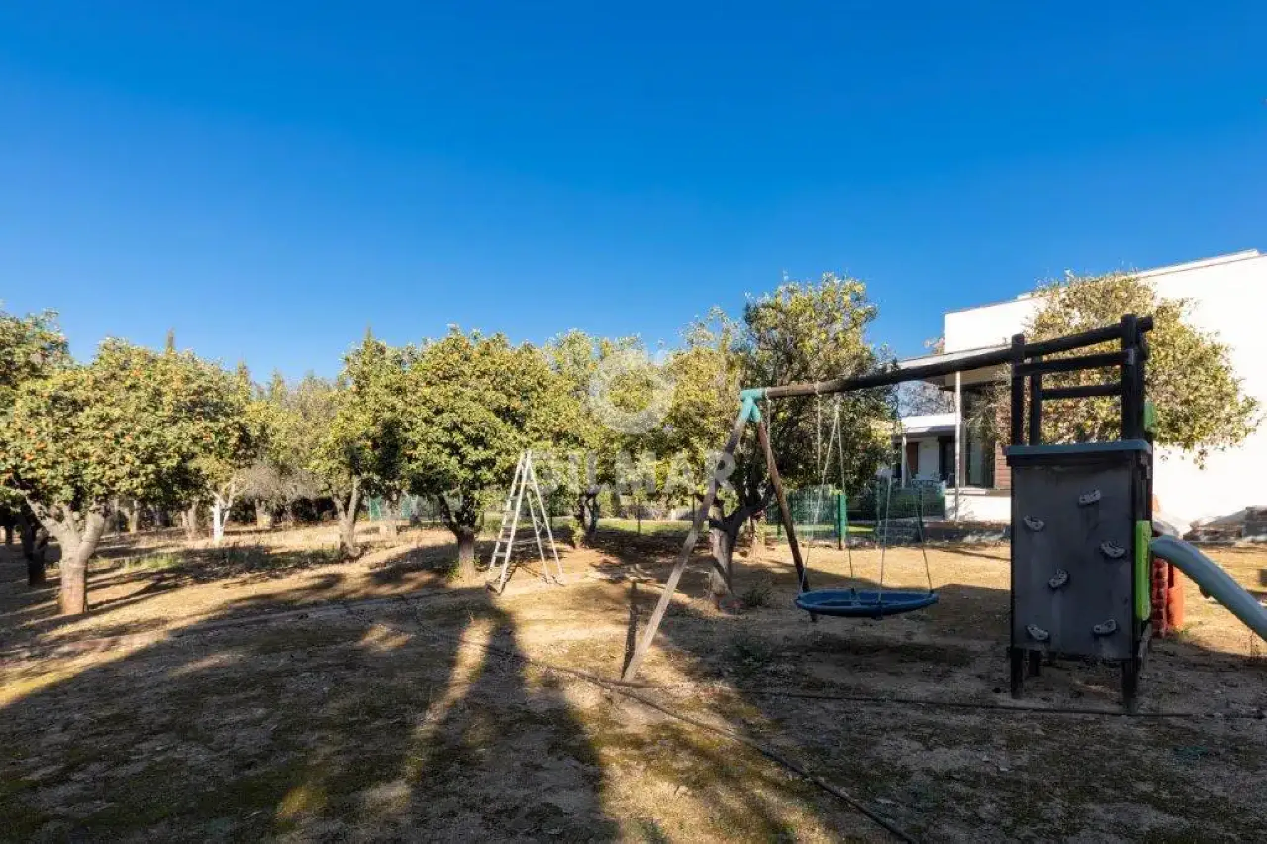 Chalet Independiente en Sanlúcar la Mayor - Sevilla