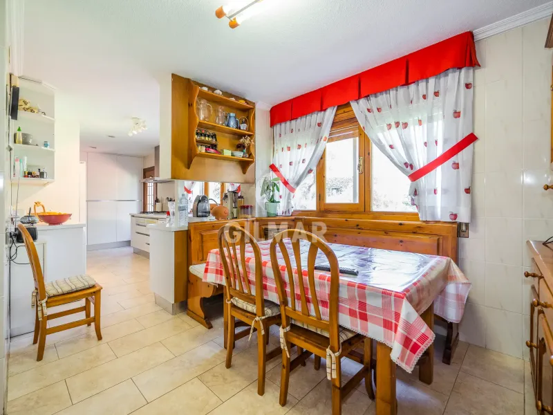 Chalet Independiente en Santo Domingo - Madrid