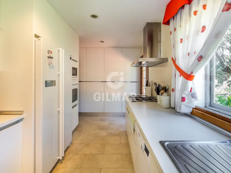 Chalet Independiente en Santo Domingo - Madrid