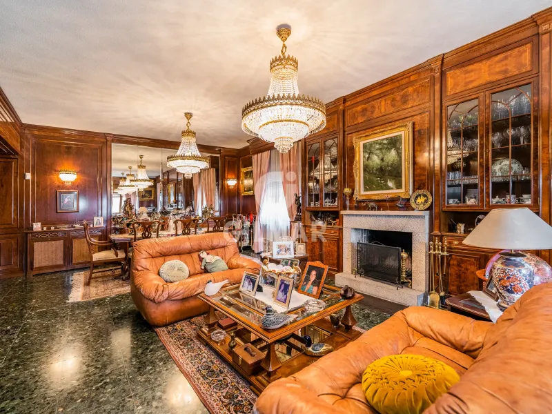 Chalet Independiente en Santo Domingo - Madrid