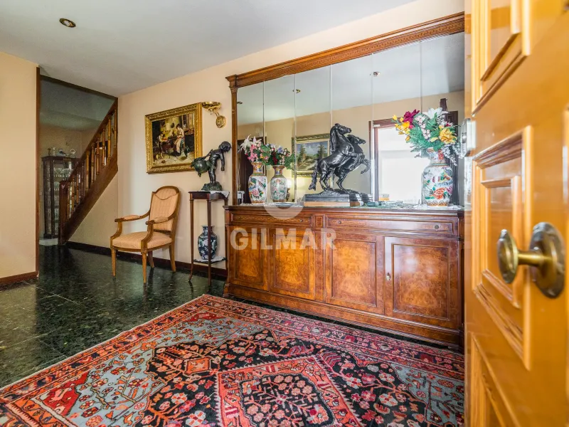 Chalet Independiente en Santo Domingo - Madrid