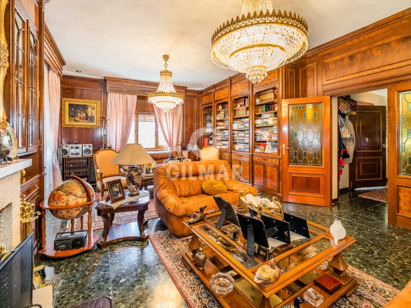 Chalet Independiente en Santo Domingo - Madrid
