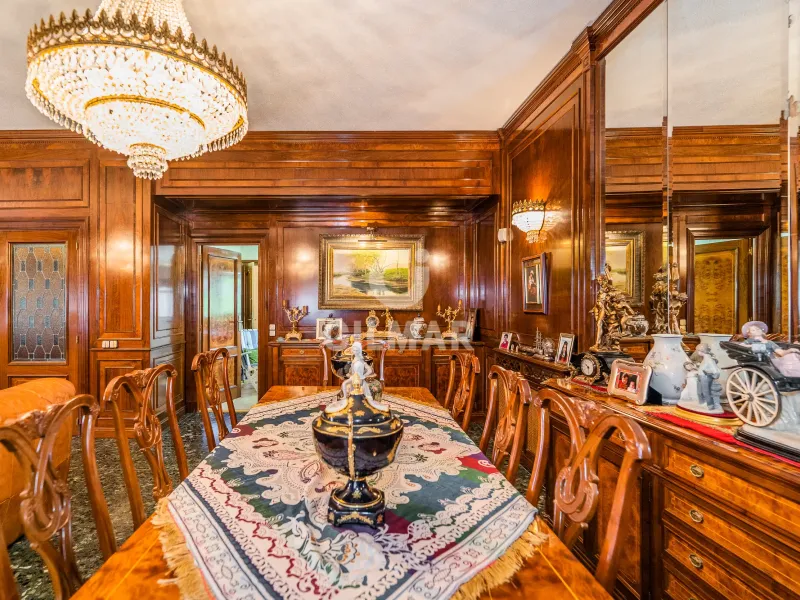 Chalet Independiente en Santo Domingo - Madrid