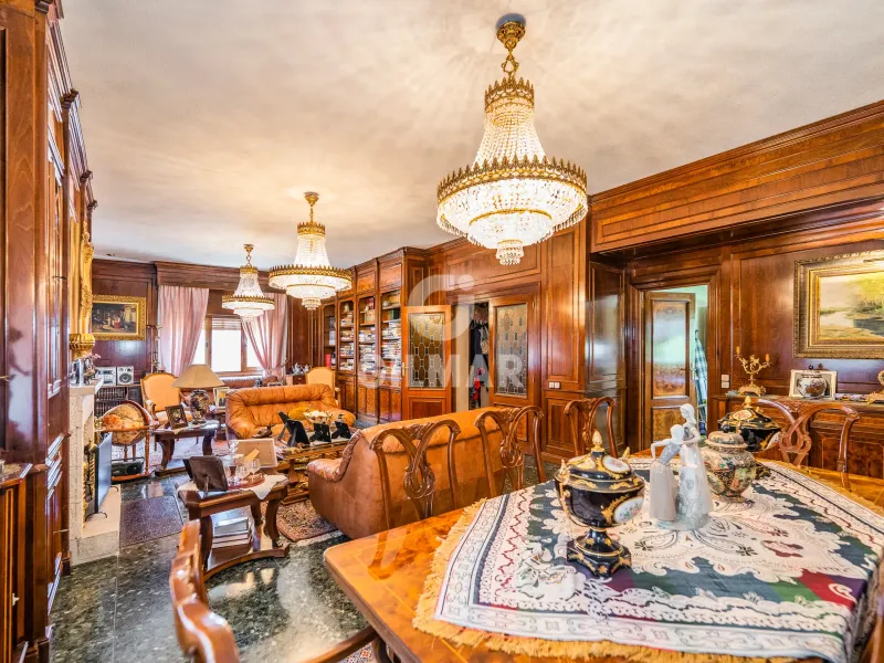 Chalet Independiente en Santo Domingo - Madrid