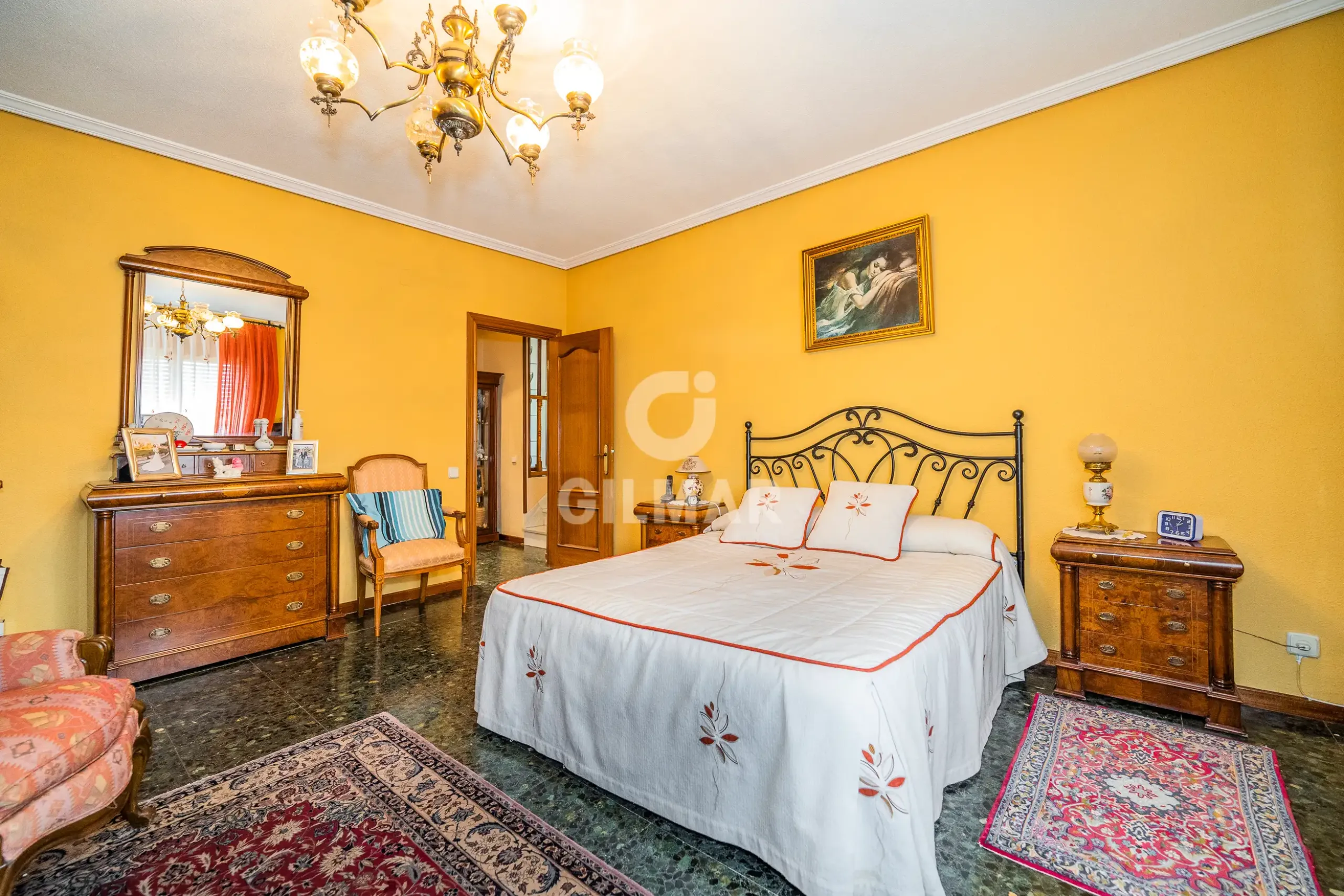 Chalet Independiente en Santo Domingo - Madrid