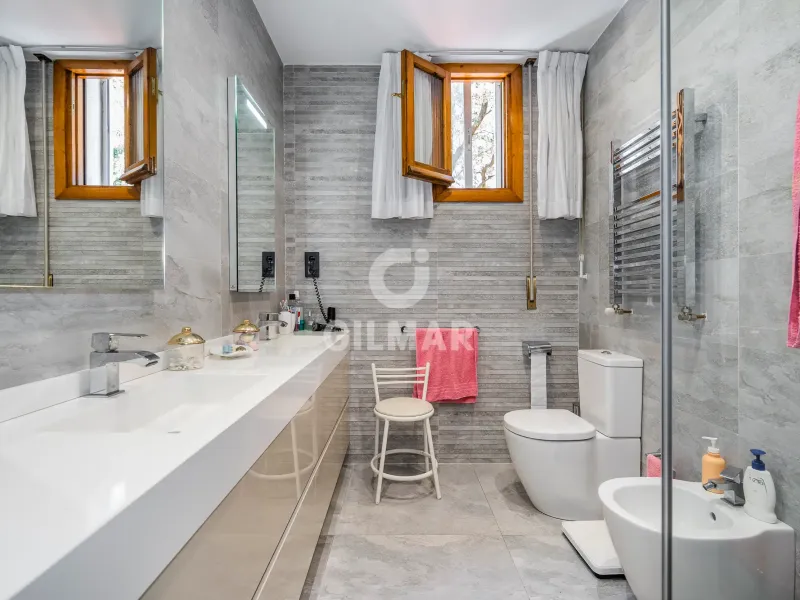Chalet Independiente en Santo Domingo - Madrid