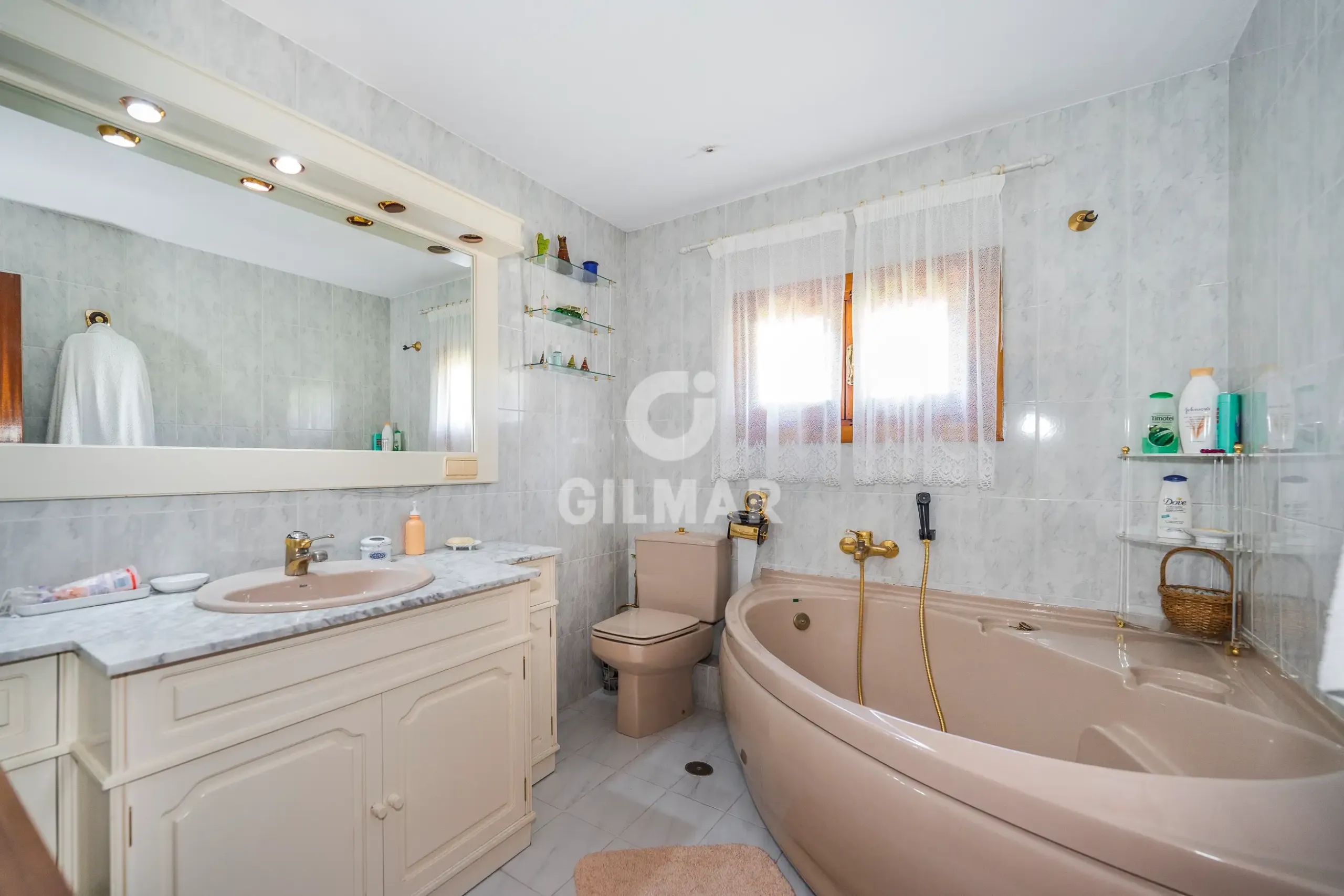 Chalet Independiente en Santo Domingo - Madrid