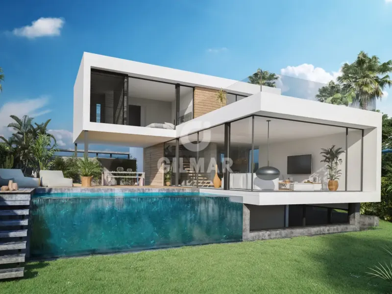 Chalet Independiente en Estepona Este - Málaga