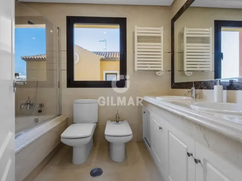 Villa in Estepona Oeste - Málaga