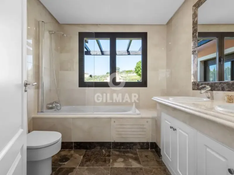 Villa in Estepona Oeste - Málaga