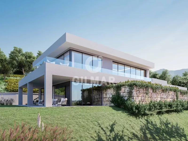 Chalet Independiente en Estepona Este - Málaga