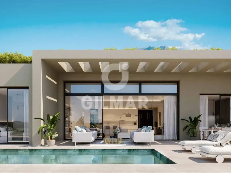 Chalet Independiente en Estepona Este - Málaga