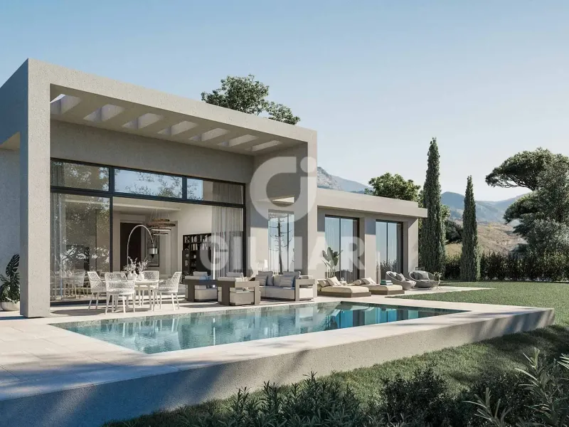 Chalet Independiente en Estepona Este - Málaga