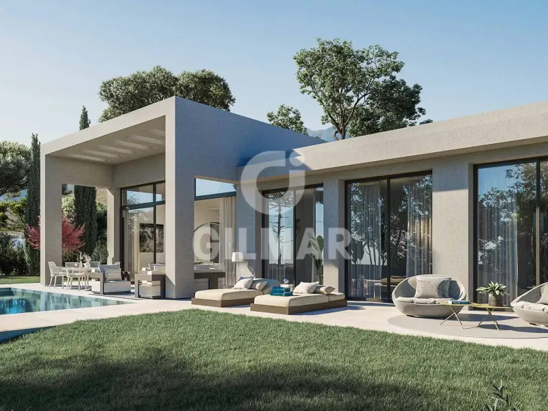 Chalet Independiente en Estepona Este - Málaga