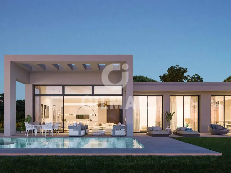 Chalet Independiente en Estepona Este - Málaga