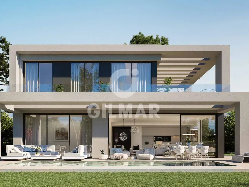Chalet Independiente en Estepona Este - Málaga