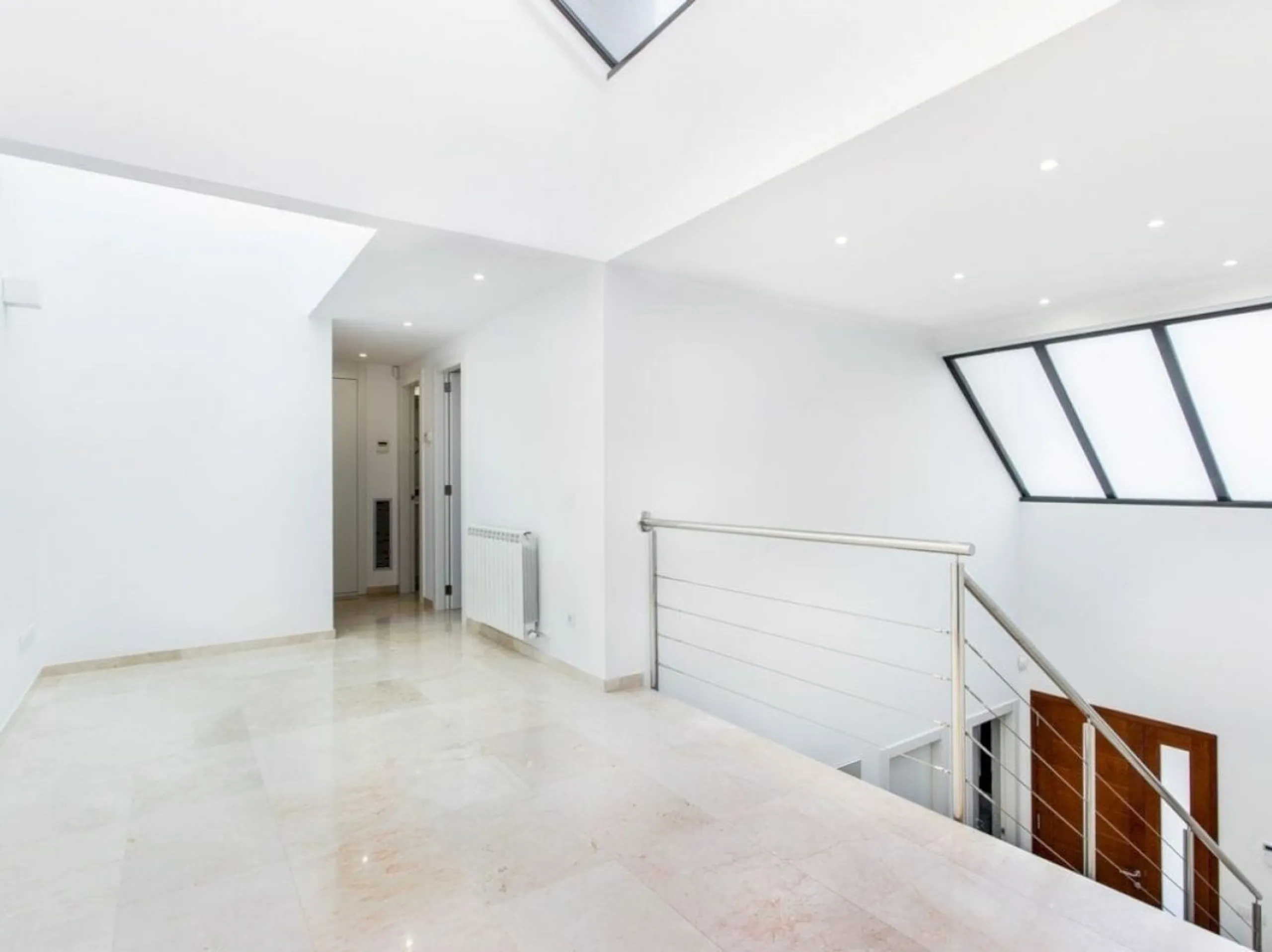 Chalet Reformado con Piscina a 100 m de la Playa en Gava Mar, Barcelona