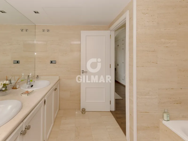 Chalet Pareado en Málaga Este - Málaga