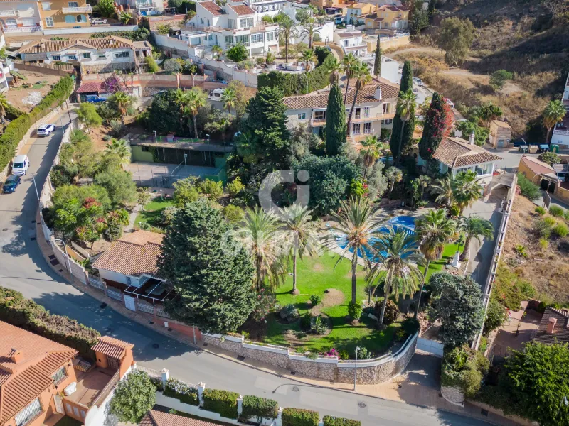 Villa in Lo Cea - Los Cortijos - Málaga