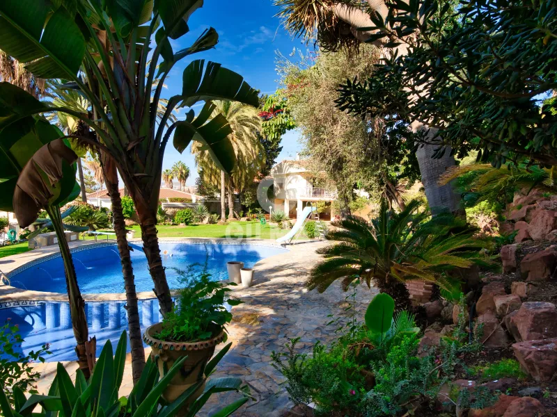 Villa in Lo Cea - Los Cortijos - Málaga