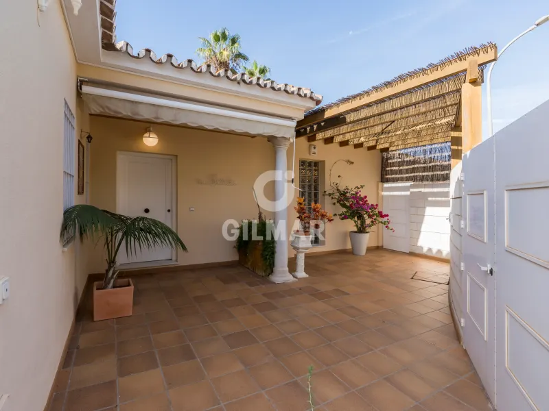 Villa in Lo Cea - Los Cortijos - Málaga