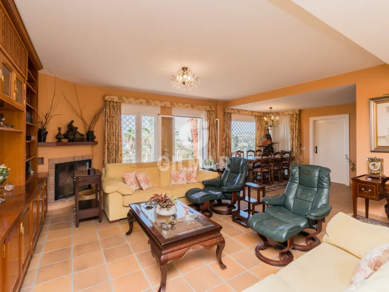 Villa in Lo Cea - Los Cortijos - Málaga