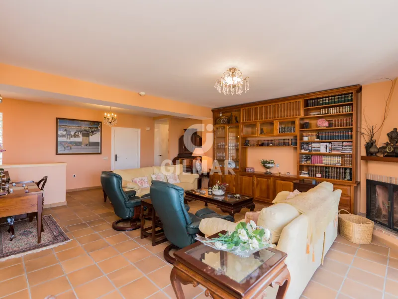Villa in Lo Cea - Los Cortijos - Málaga