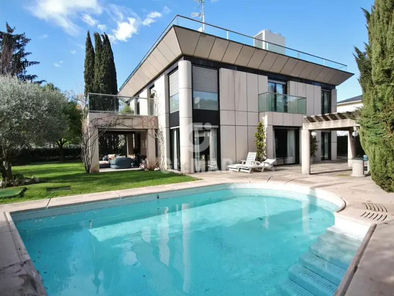 Villa in Mirasierra - Madrid
